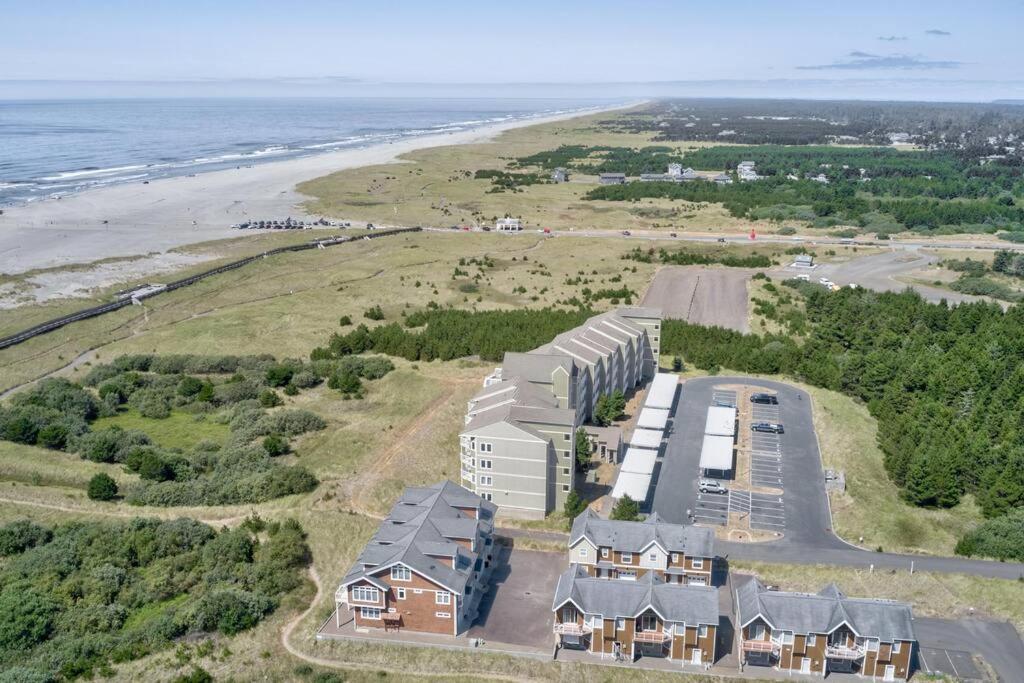 Beach Please-Updated Home With Ocean Views Long Beach Luaran gambar