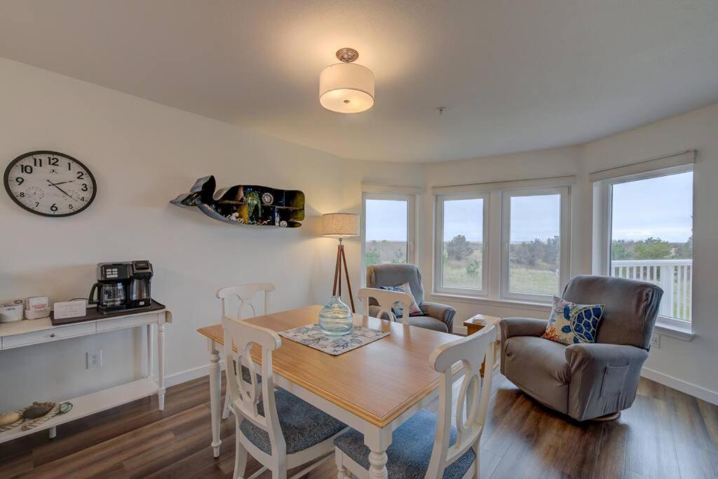 Beach Please-Updated Home With Ocean Views Long Beach Luaran gambar
